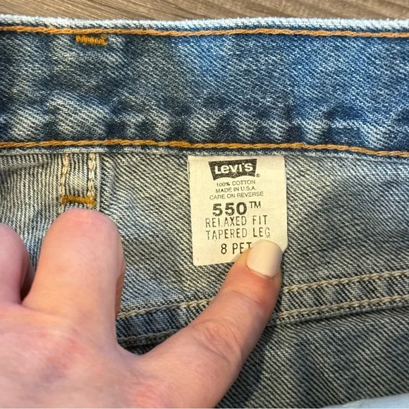 Levi’s 550 Vintage Relaxed Fit Tapered Leg Denim Jeans Women’s Size 8 Petite - Picture 8 of 10